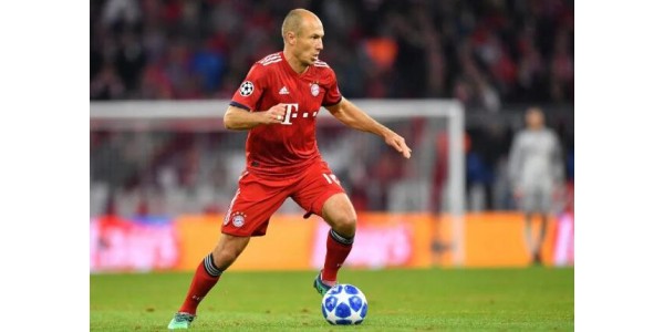 Arjen Robben odlučuje se vratiti radi razvoja nizozemskog nogometa